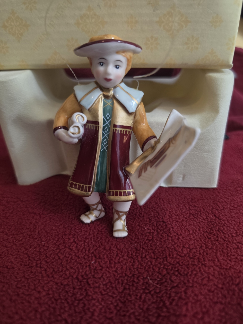 Villeroy &Boch Fine Porcelain Christmas Figurine Ornament